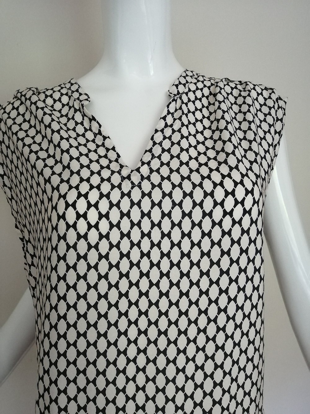 Mexx Cream and Black Polka-Pattern Maxi Dress with Waist Tie - Picture 3 of 9